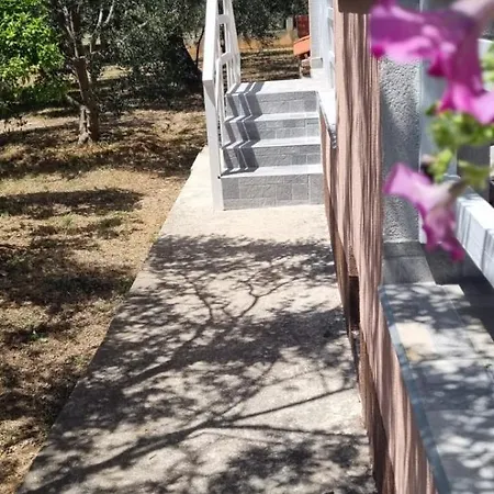 Rabatin Apartman Sveti Filip i Jakov