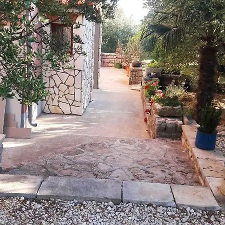 Apartment Rabatin Sveti Filip i Jakov